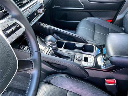 Used 2022 Kia Telluride SX w/ Towing Package FWD image 15