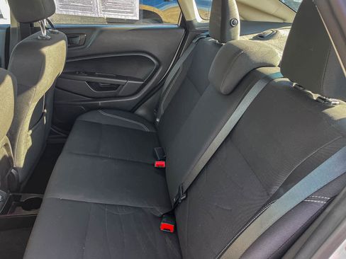 Used 2017 Ford Fiesta SE image 17