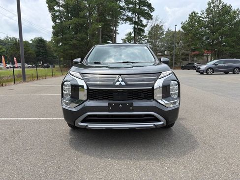 Used 2025 Mitsubishi Outlander SE AWD/4WD image 3