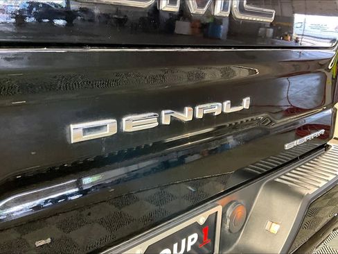 Used 2023 GMC Sierra 1500 Denali Ultimate AWD/4WD image 10