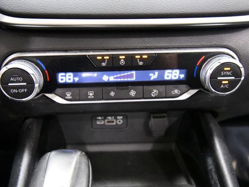 Used 2020 Nissan Altima 2.5 SV image 26