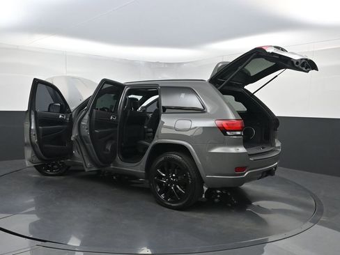 Used 2021 Jeep Grand Cherokee Laredo X RWD image 36
