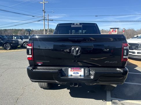 Used 2024 RAM 2500 Big Horn w/ Night Edition image 4