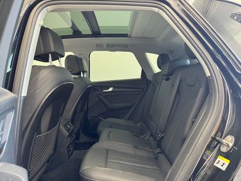 Used 2020 Audi Q5 e Premium Plus w/ Premium Plus Package AWD/4WD image 20