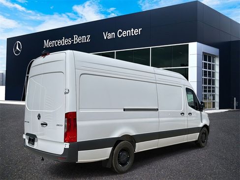 New 2025 Mercedes-Benz Sprinter 2500 image 3