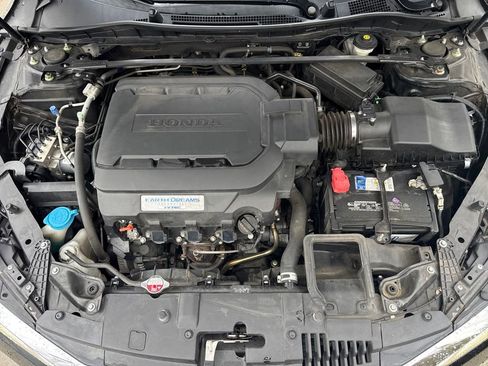 Used 2016 Honda Accord Touring image 28