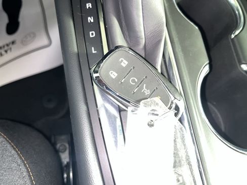 Used 2022 Chevrolet Equinox LT image 23