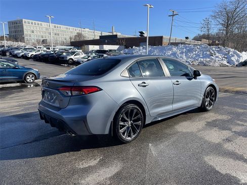 Used 2023 Toyota Corolla SE w/ SE Premium Package image 8