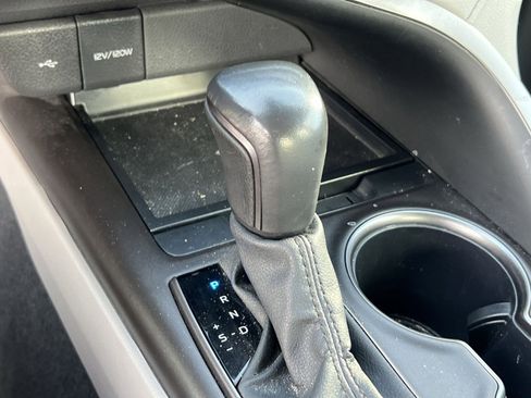 Used 2024 Toyota Camry SE image 22