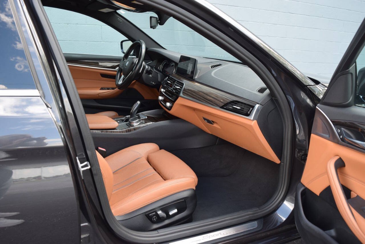 Used 2017 BMW 530i xDrive AWD/4WD image 2
