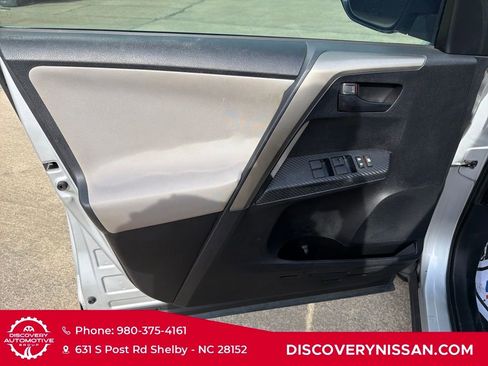 Used 2014 Toyota RAV4 LE image 11