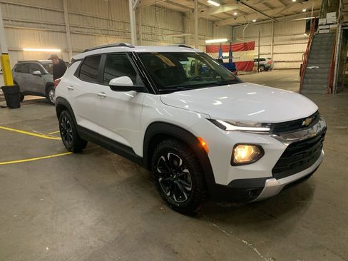 Used 2021 Chevrolet TrailBlazer LT w/ Convenience Package image 7