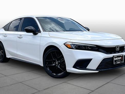 Used 2023 Honda Civic Sport image 3