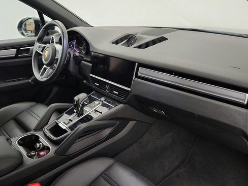 Used 2022 Porsche Cayenne Platinum Edition w/ Premium Package Plus AWD/4WD image 26