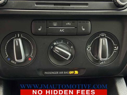 Used 2014 Volkswagen Jetta SE FWD image 31