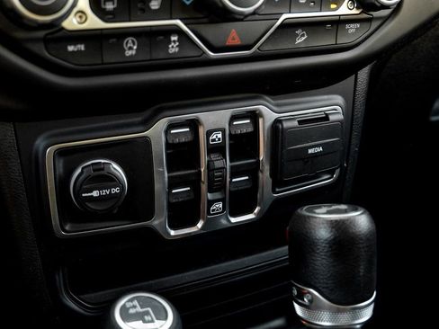 Used 2020 Jeep Wrangler Unlimited Sport S image 37