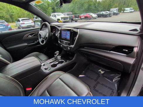 Used 2024 Chevrolet Traverse Premier w/ Redline Edition AWD/4WD image 30