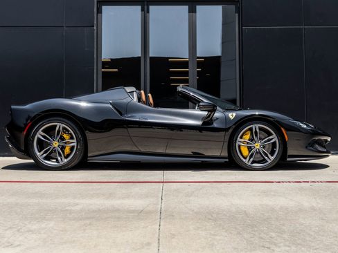 Used 2025 Ferrari 296 GTS RWD image 10