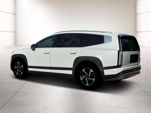 New 2026 Hyundai Ioniq 9 SE image 4