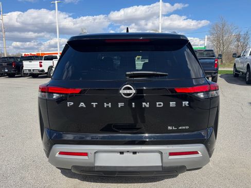 Used 2025 Nissan Pathfinder SL image 5