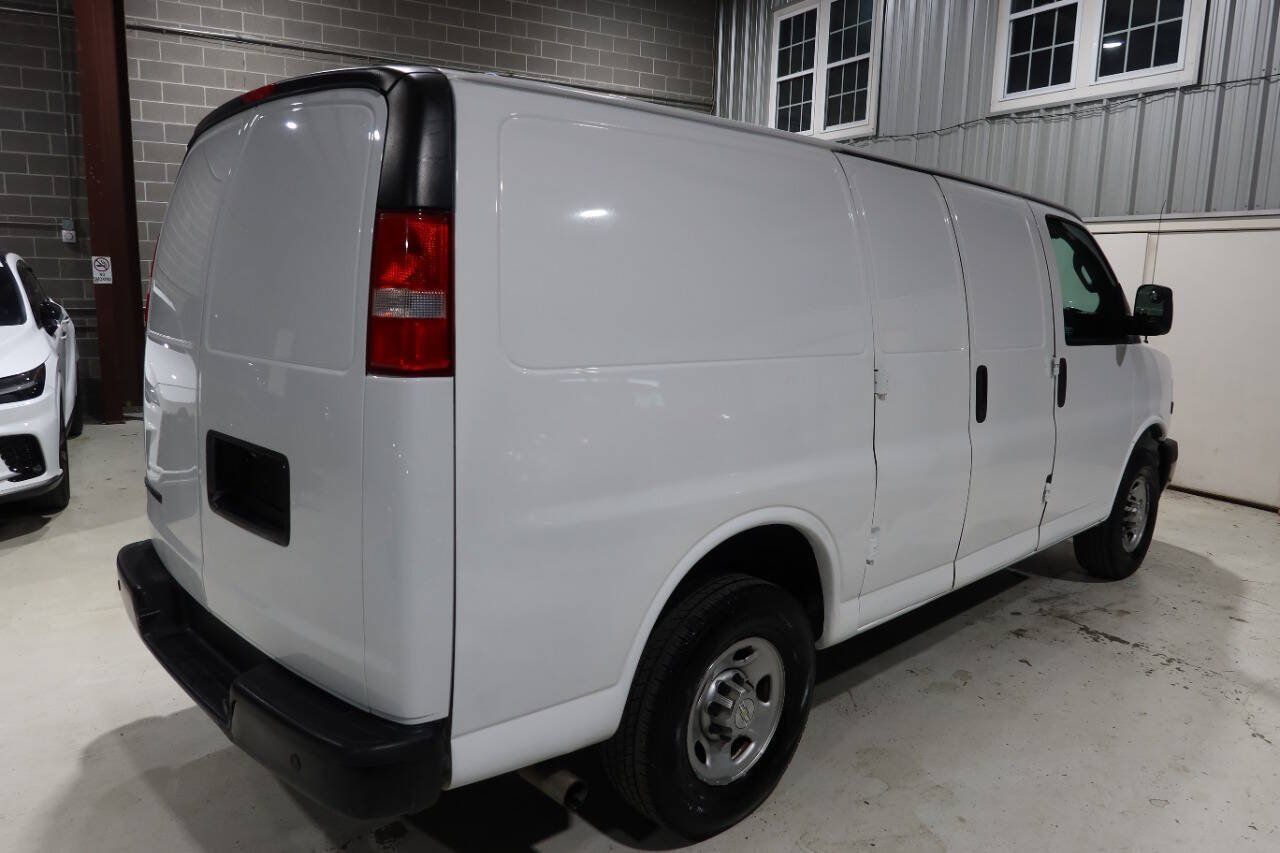 Used 2021 Chevrolet Express 2500 RWD image 6