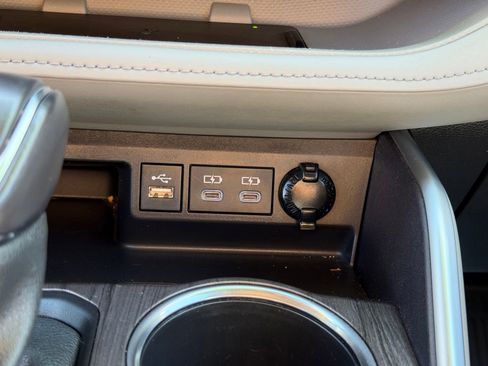 Used 2023 Toyota Highlander Limited AWD/4WD image 25