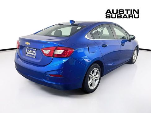 Used 2017 Chevrolet Cruze LT w/ Convenience Package FWD image 7
