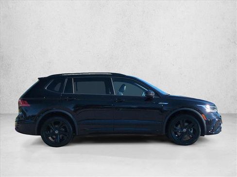 Used 2024 Volkswagen Tiguan SE R-Line FWD image 4