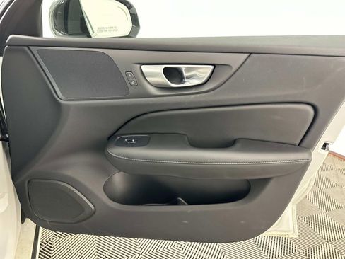 Used 2024 Volvo S60 B5 Core image 22