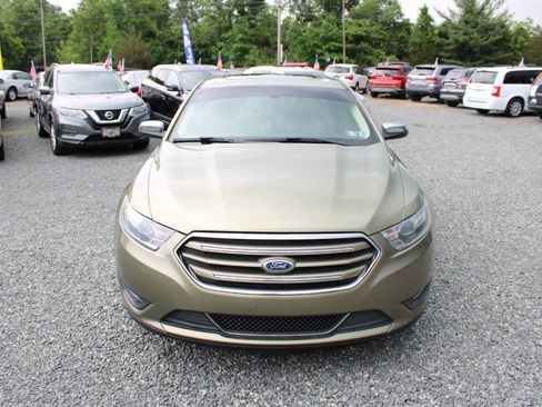 Used 2013 Ford Taurus Limited FWD image 3
