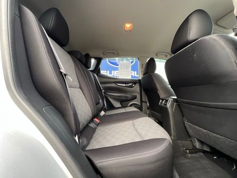 Used 2017 Nissan Rogue Sport SV w/ SV Premium Package image 14