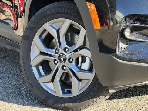 Certified 2024 Kia Seltos S image 2