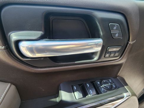 Used 2021 Chevrolet Silverado 1500 LTZ w/ Technology Package AWD/4WD image 13