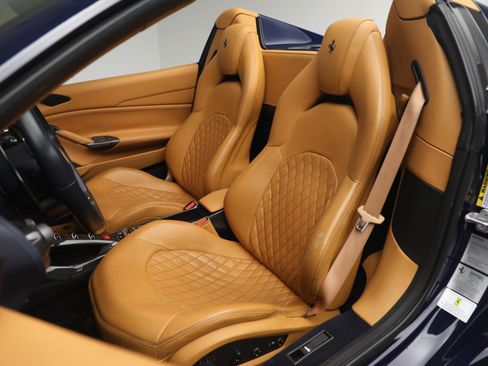 Certified 2017 Ferrari 488 Spider RWD image 14