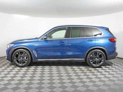 Used 2019 BMW X5 xDrive40i w/ Executive Package AWD/4WD image 2