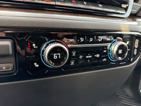 Used 2025 GMC Sierra 1500 Elevation image 21