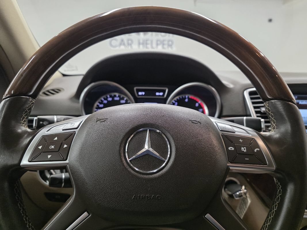 Used 2013 Mercedes-Benz ML 350 BlueTEC 4MATIC image 29