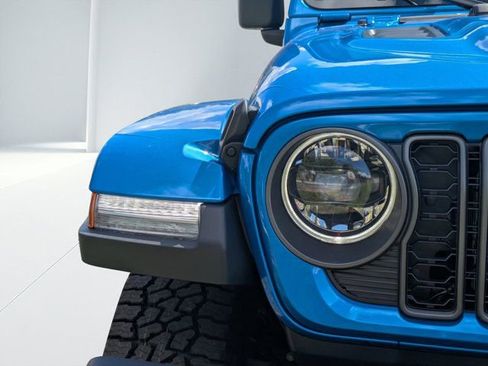 New 2025 Jeep Gladiator Rubicon image 9