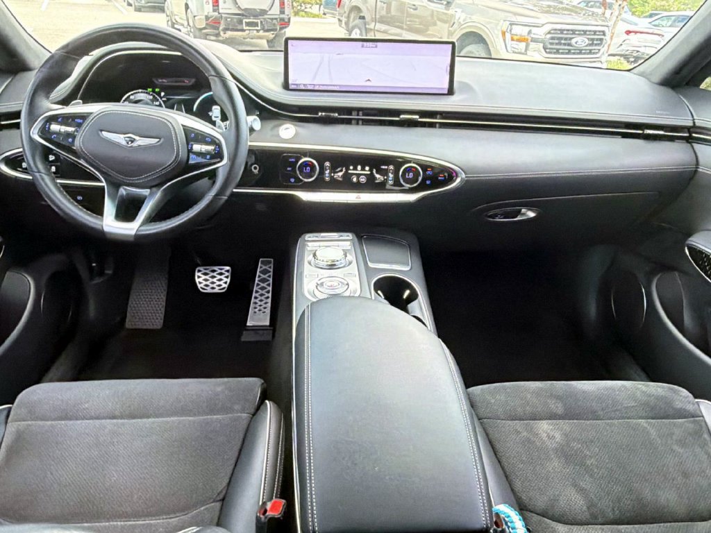 Used 2022 Genesis GV70 3.5T Sport w/ Sport Prestige Package AWD/4WD image 14