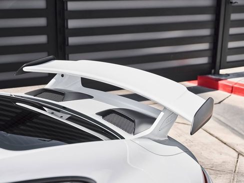 Used 2018 Porsche 911 GT3 RWD image 7