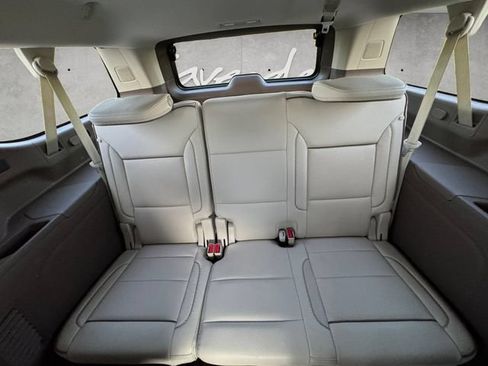 Used 2023 GMC Yukon XL Denali AWD/4WD image 22