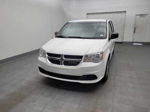 Used 2017 Dodge Grand Caravan SE image 15