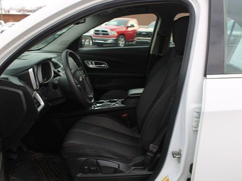 Used 2017 Chevrolet Equinox LS image 9