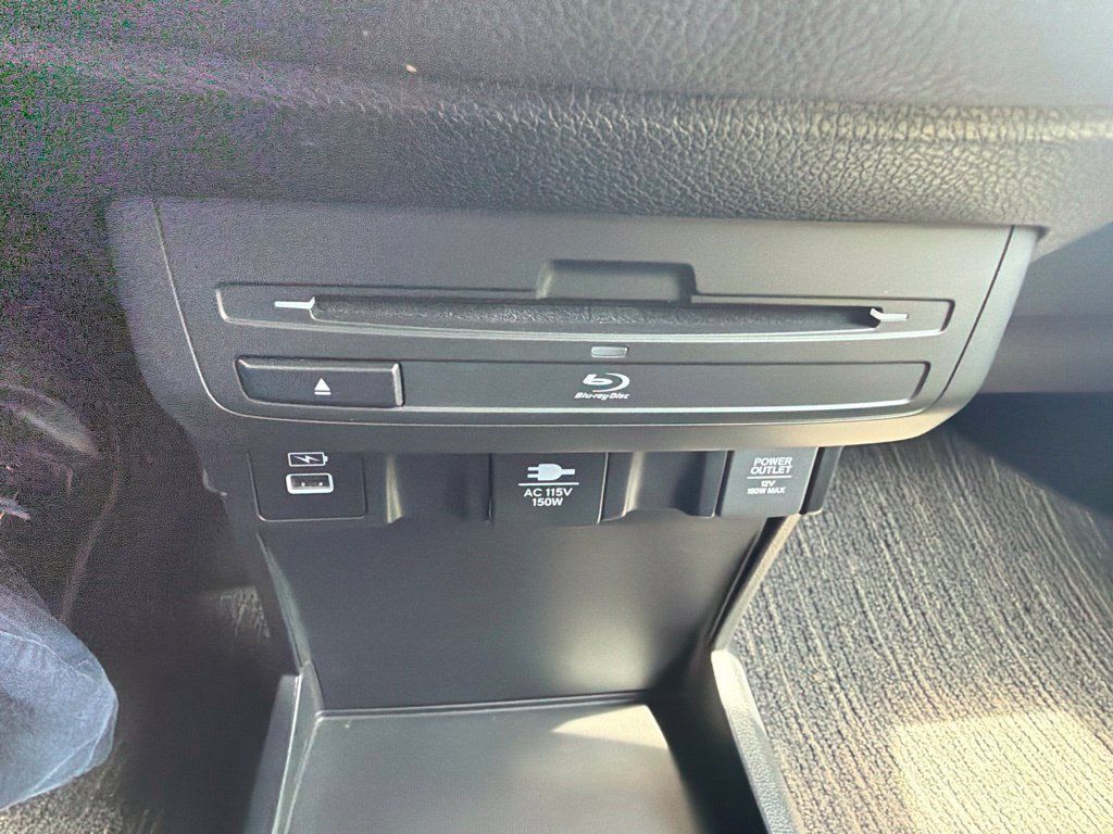 Used 2023 Honda Odyssey Touring image 26