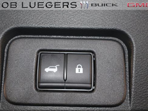 Used 2025 Nissan Rogue Platinum image 21