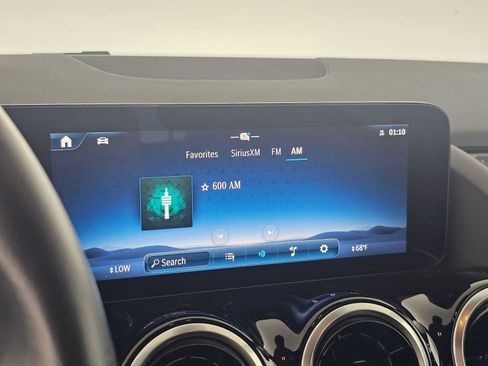 Certified 2025 Mercedes-Benz GLA 250 image 26
