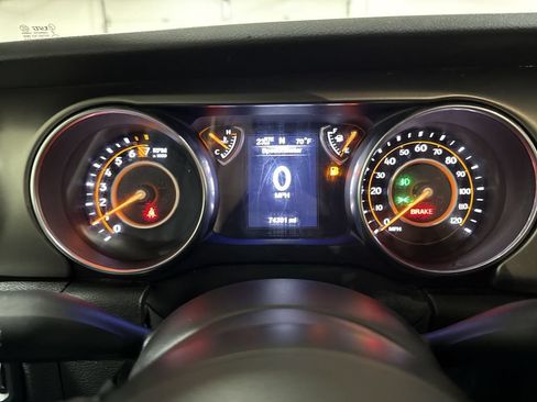 Used 2019 Jeep Wrangler Sport AWD/4WD image 12