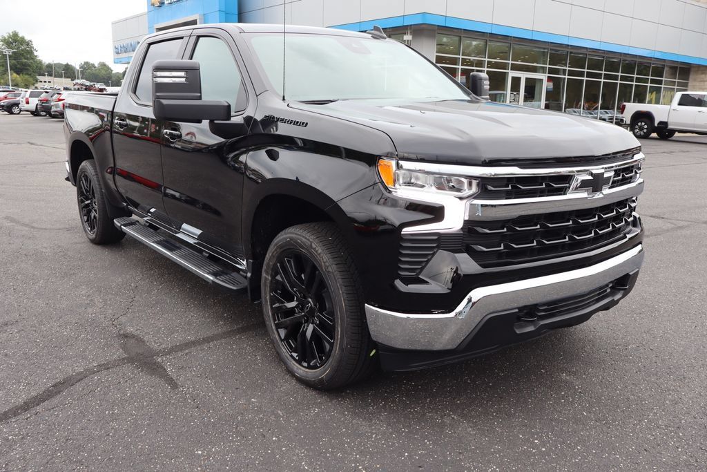 New 2026 Chevrolet Silverado 1500 LT w/ Leather Package AWD/4WD image 2
