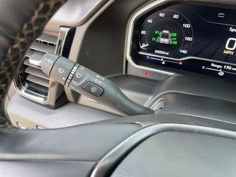 Used 2024 GMC Sierra 2500 AT4 w/ AT4 Premium Plus Package image 16