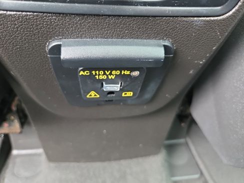 Used 2013 Ford C-MAX Energi SEL FWD image 26